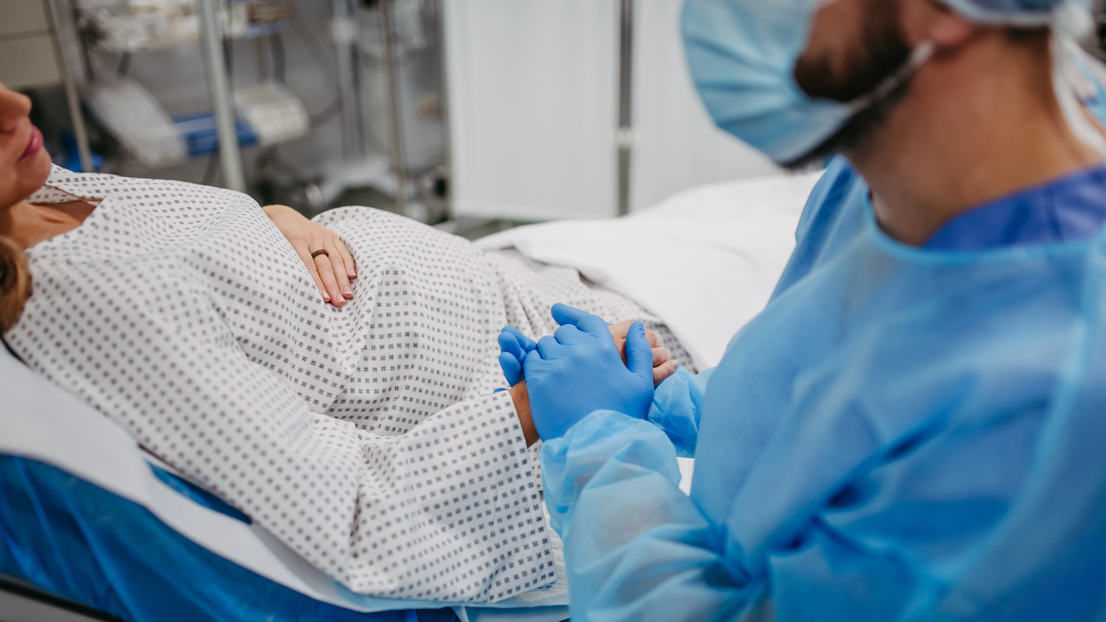 Man’s ‘free pass’ request to wife after she gives birth leaves people disgusted
