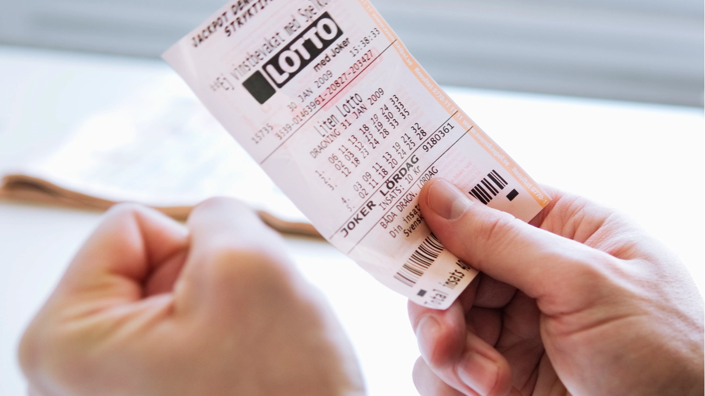 Man whose family won the lottery reveals sad reality of becoming rich quick