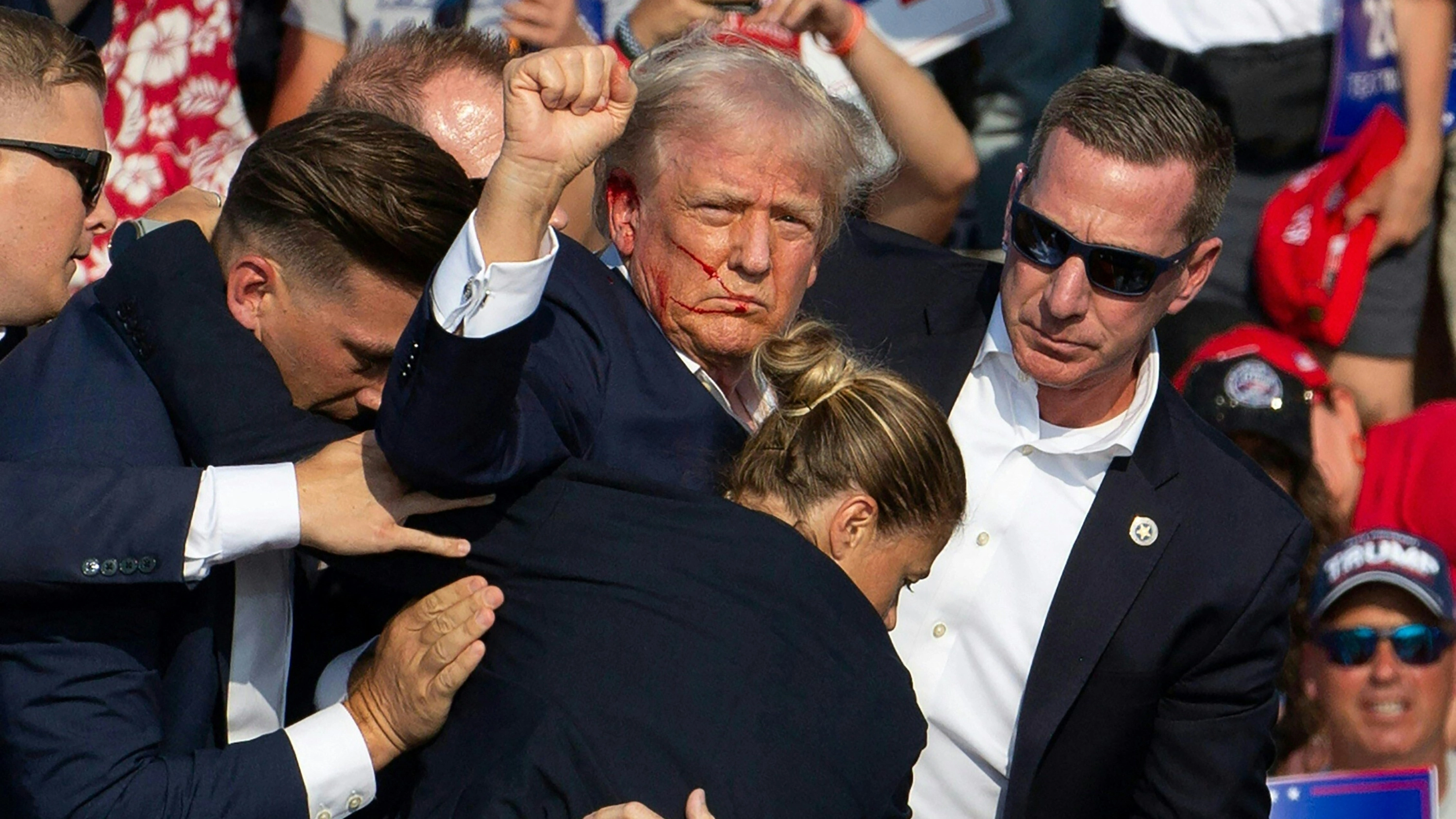 Counter-terrorism expert explains Trump’s controversial reaction to being shot amid major conspiracy theory