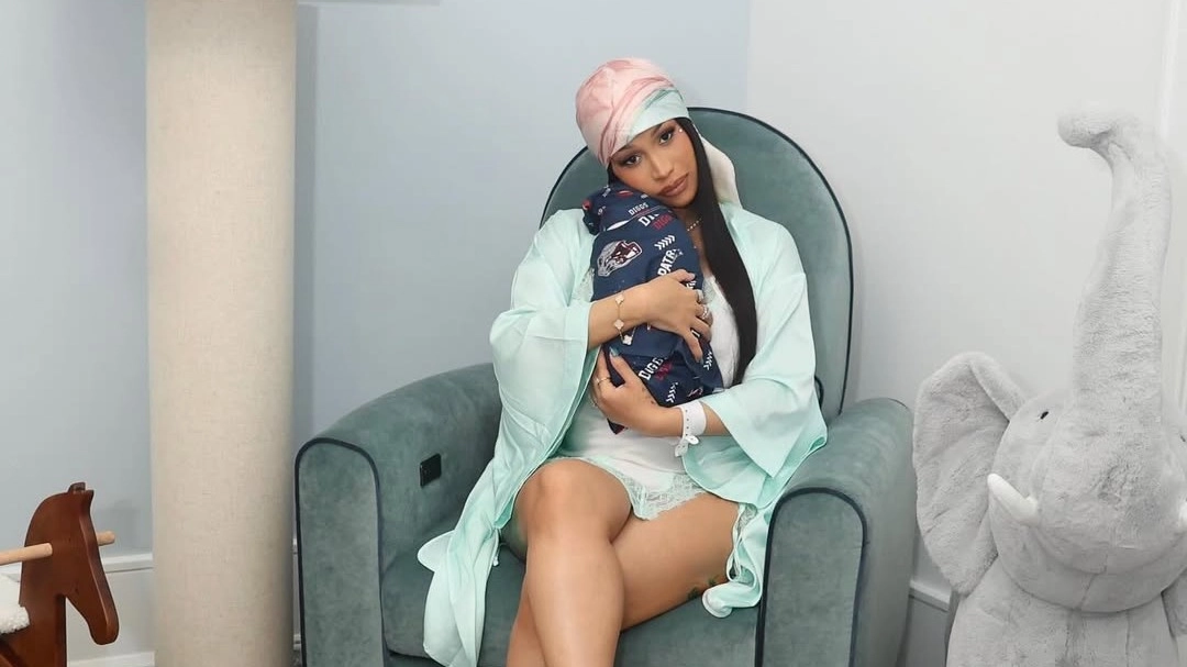 Colour of Cardi B's placenta and umbilical cord leaves fans with questions