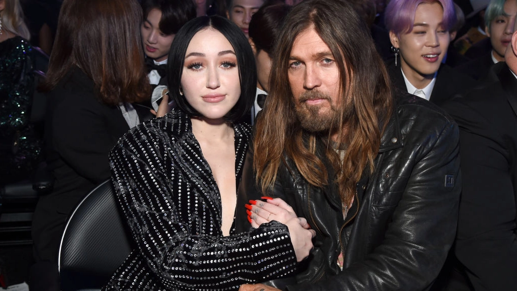 Noah Cyrus shares public message of support to father Billy Ray amid family drama