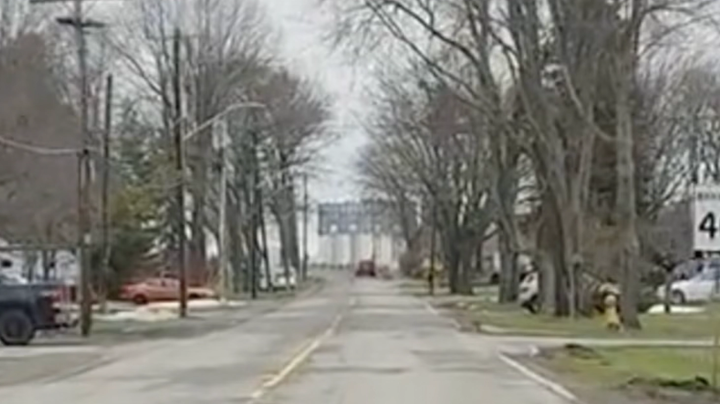 People convinced they’ve found ‘glitch in the Matrix’ as shrinking mill footage goes viral