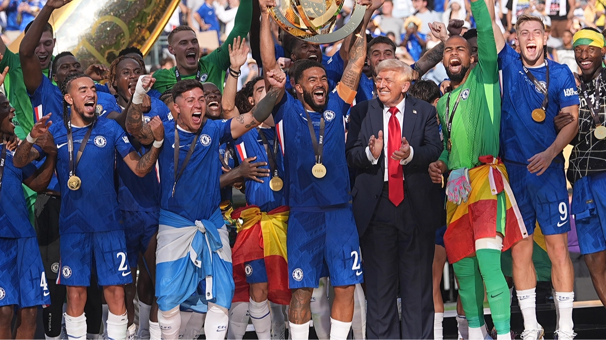 People losing it over Trump’s ‘embarrassing’ act at FIFA Club World Cup final that left players confused