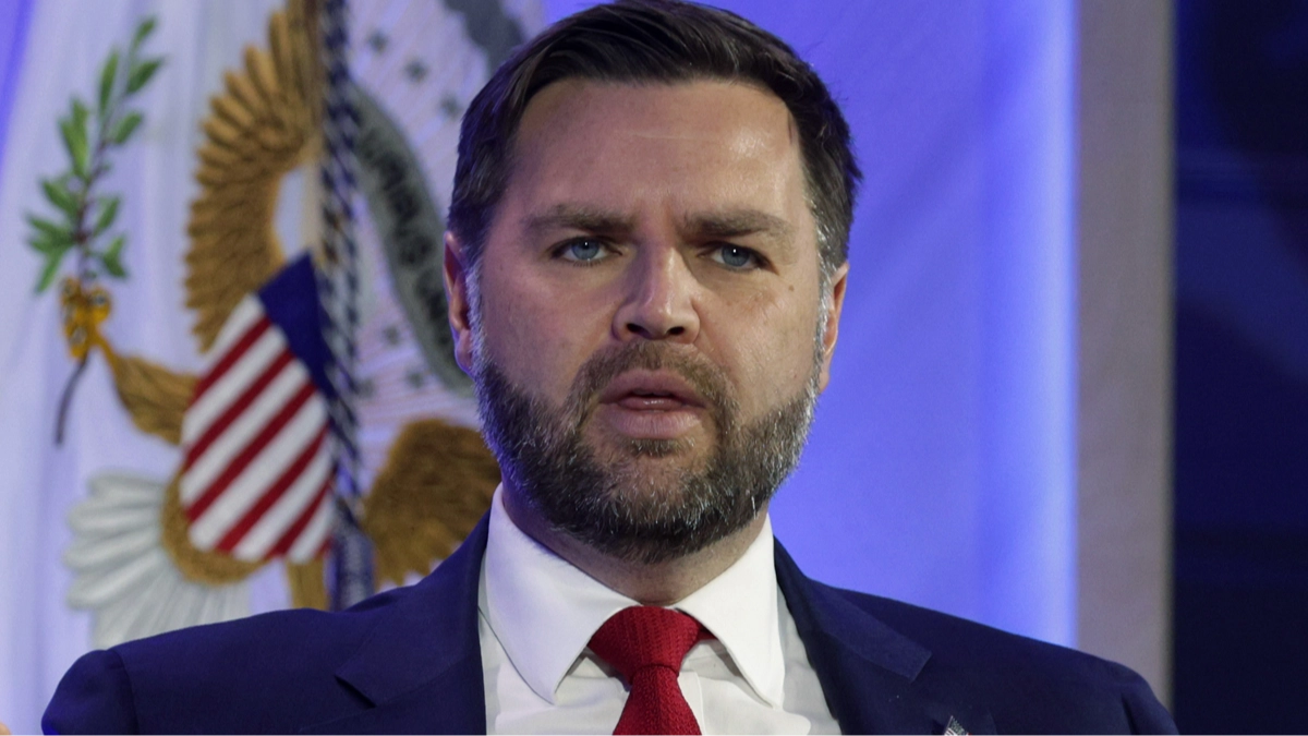 Everyone's saying the same thing after seeing leaked message from JD Vance in Pete Hegseth Signal group