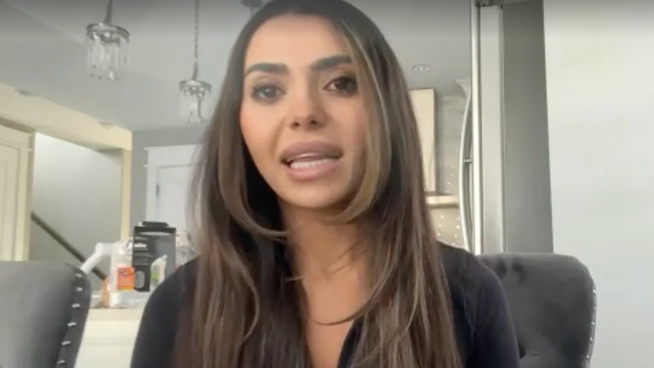 American couple pay for everyone's meal at Canadian restaurant because they 'hate' what Trump is doing to them