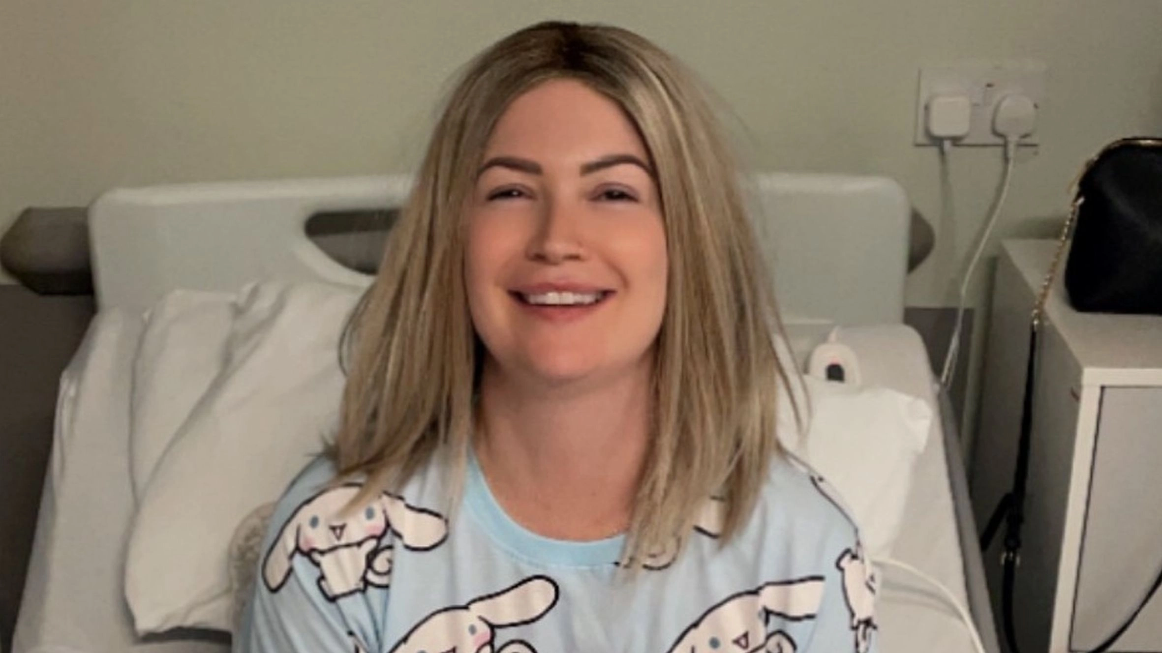 Woman, 39, blamed her back and shoulder pain on an old mattress – then doctors found stage 4 cancer