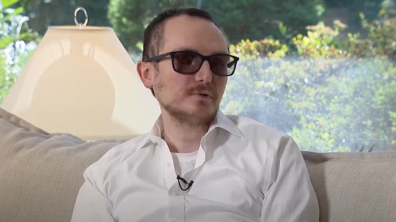 Blind man can now see through his tooth after losing sight 20 years ago
