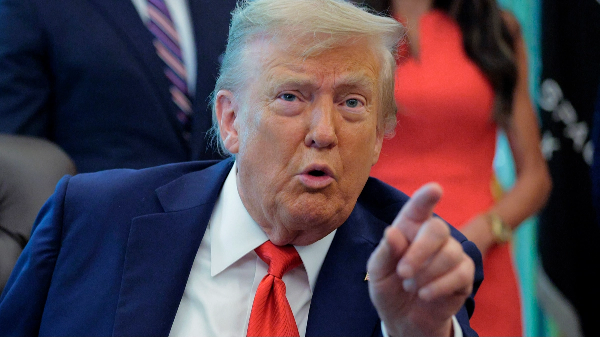 Governor shuts down Trump’s claim he called him ‘greatest president of my lifetime’ with brutal one-word reply