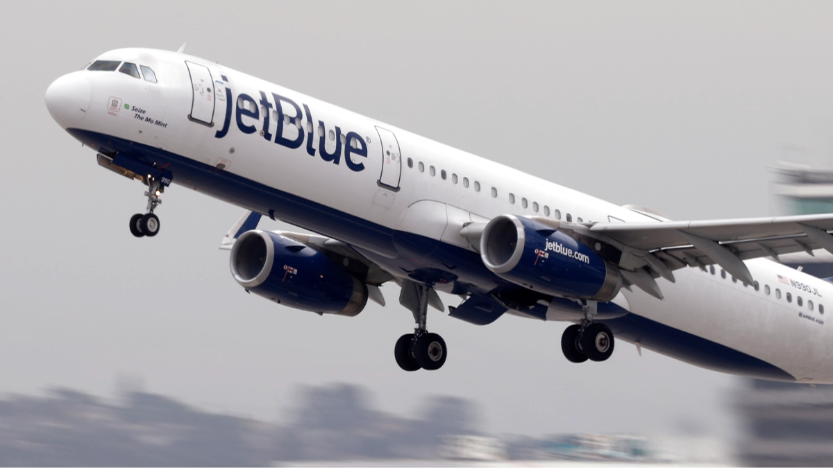Space experts give terrifying theory to why plane suddenly plummeted over 100 feet leaving 15 hospitalized
