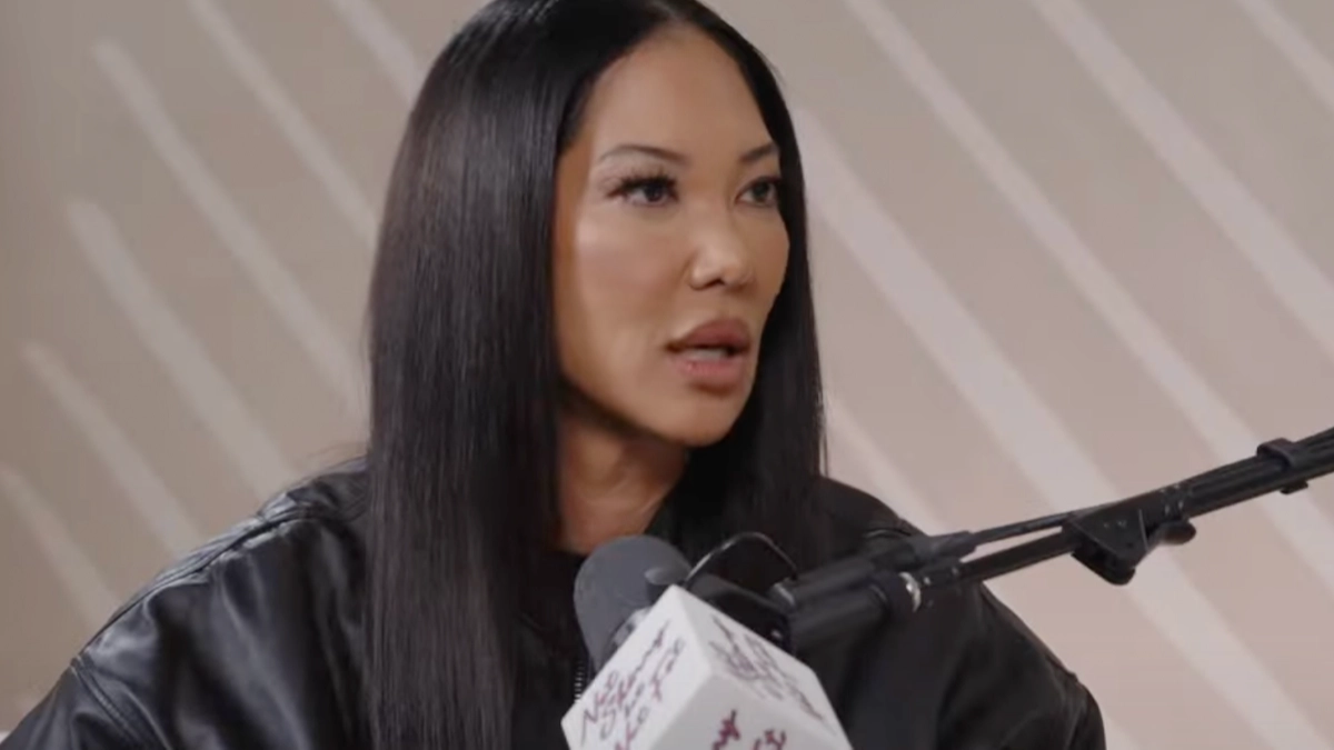 Reality star Kimora Lee Simmons shares candid reaction to daughter, 21, dating man 44 years her senior