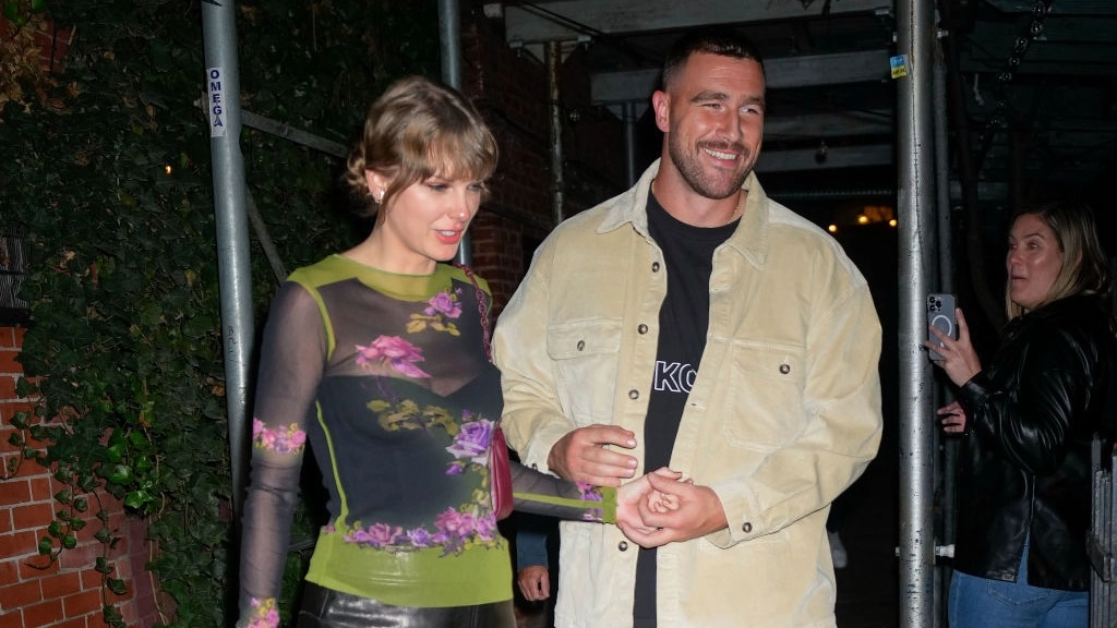 Relationship expert issues warning to couples who never argue as Travis Kelce makes bold Taylor Swift claim