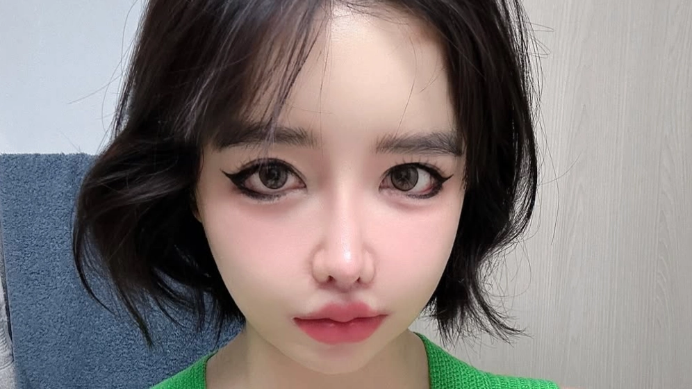 Park Bom issues scathing new allegations against agency after 'suing for $4,500,000,000,000,000'