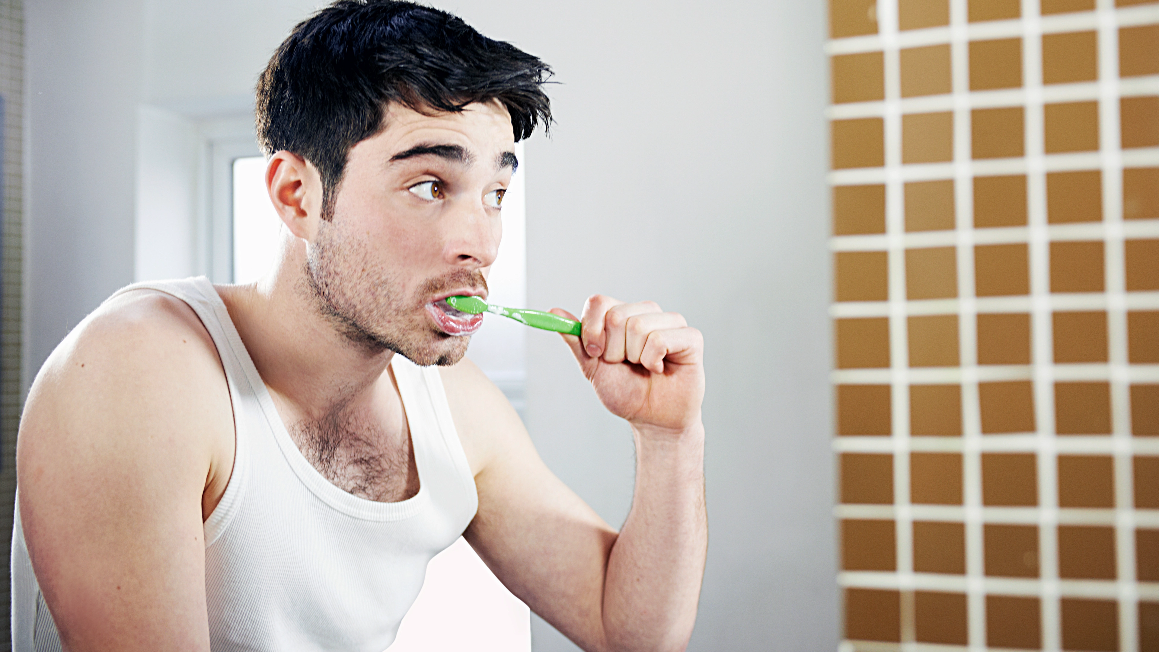 Surprising reason you should not rinse your mouth after brushing your teeth