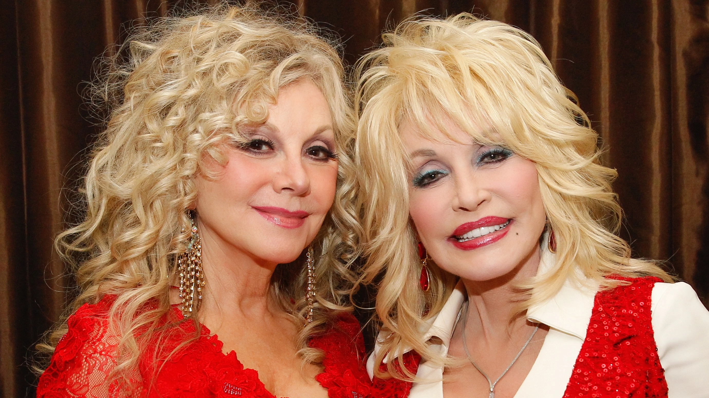 Dolly Parton's sister hits out at 'strangers' with emotional plea after her death