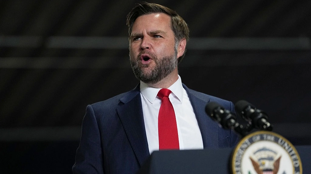JD Vance makes cheeky remark about Trump's habit of noticing people's physiques at rally