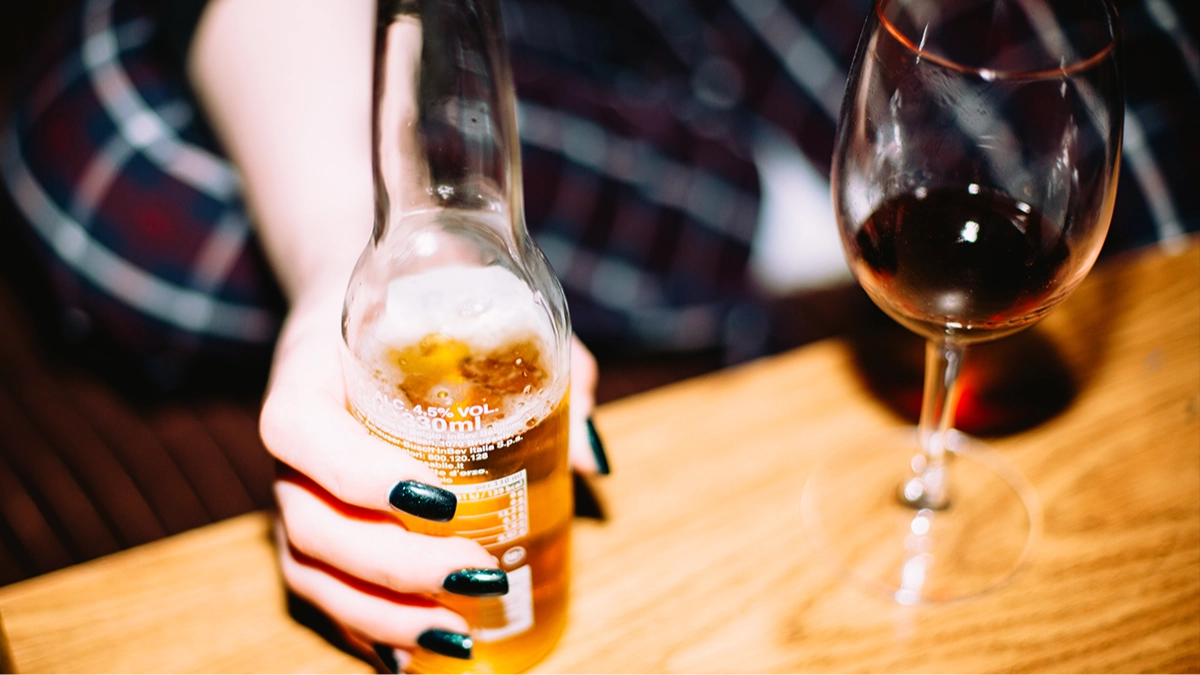 Scientists reveal exact number of alcoholic drinks which could cause colon cancer as cases rise