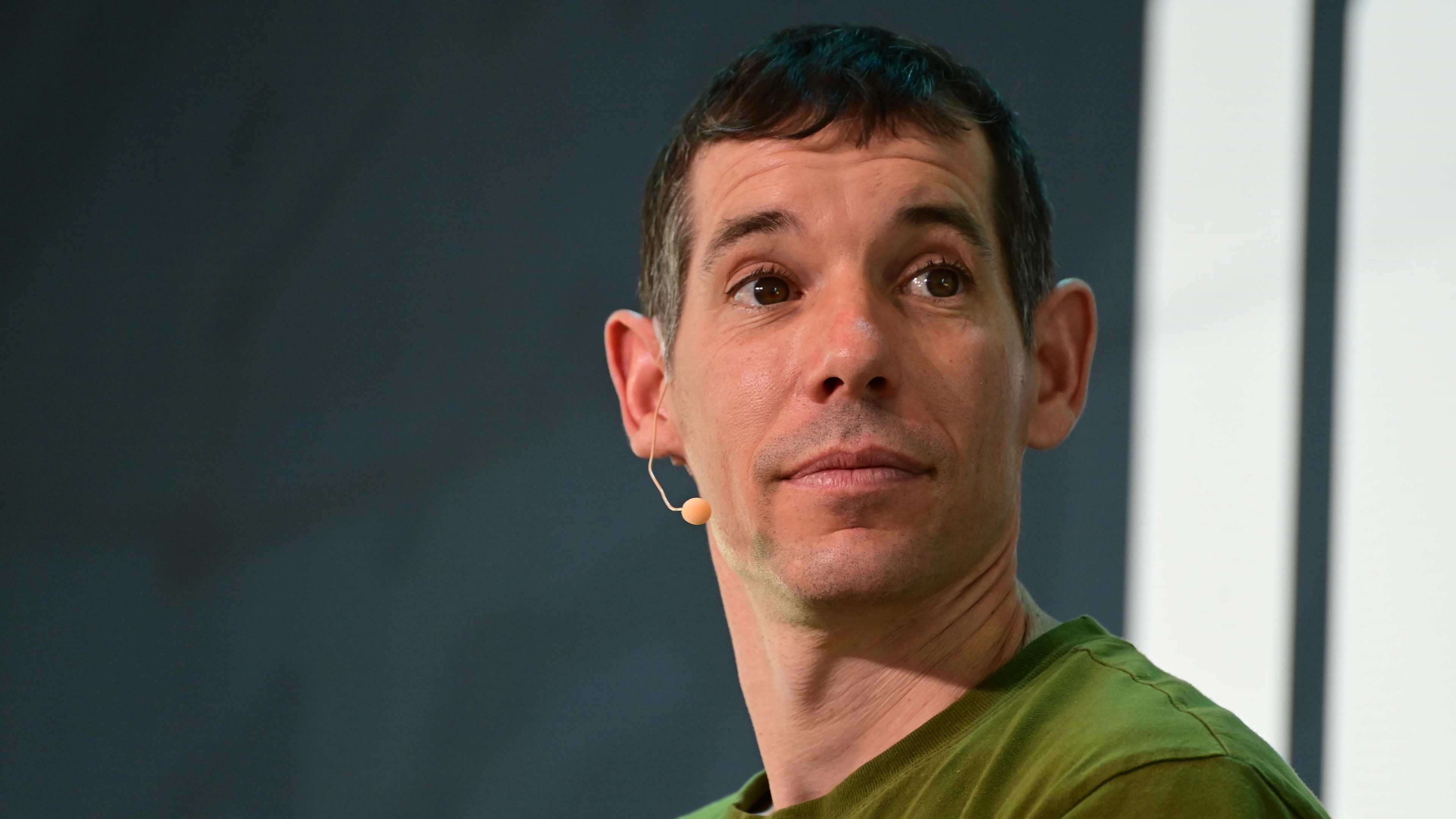 Alex Honnold responds to rumors he was paid $500,000 by Netflix to risk his life climbing 1667ft skyscraper