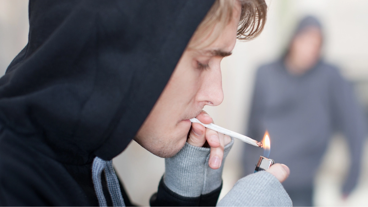 Cannabis users share disturbing experiences with new side effect as impact on your body revealed
