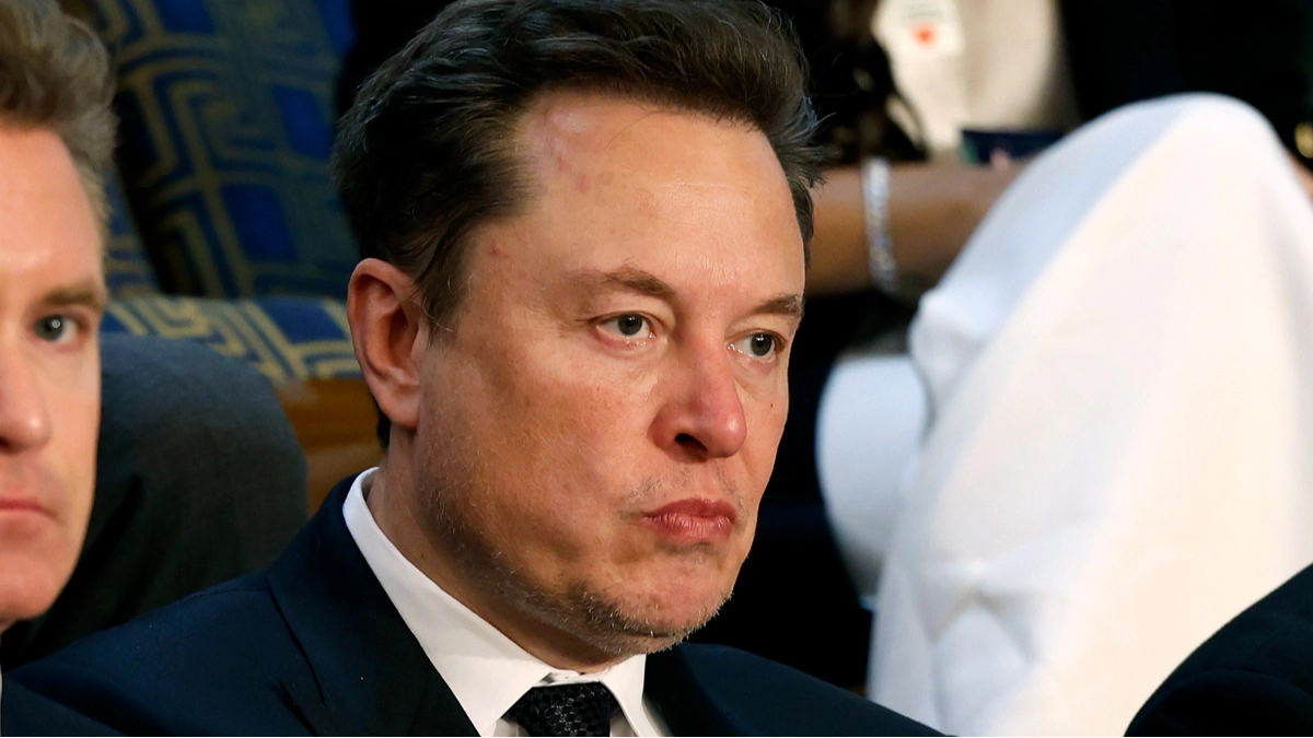 Elon Musk officially loses title as world’s richest person