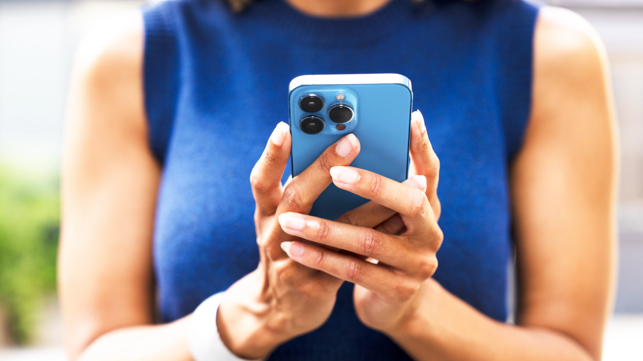 Experts issue severe warning to iPhone and iOS users as new update addresses important security risks