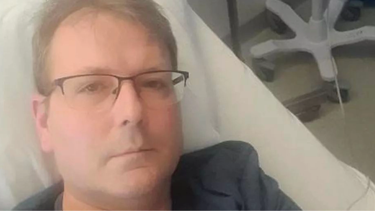 Dad who was 'practically dead' with incurable cancer saved by miracle treatment 