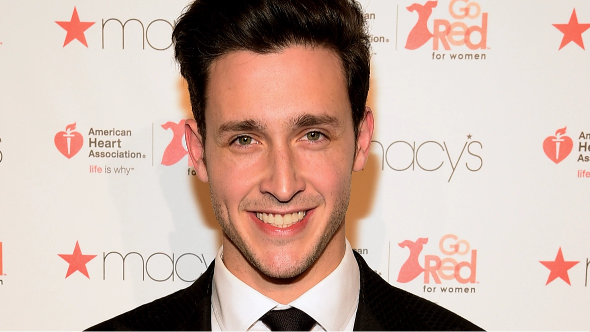 What ‘world’s hottest doctor’ looks like now at 35
