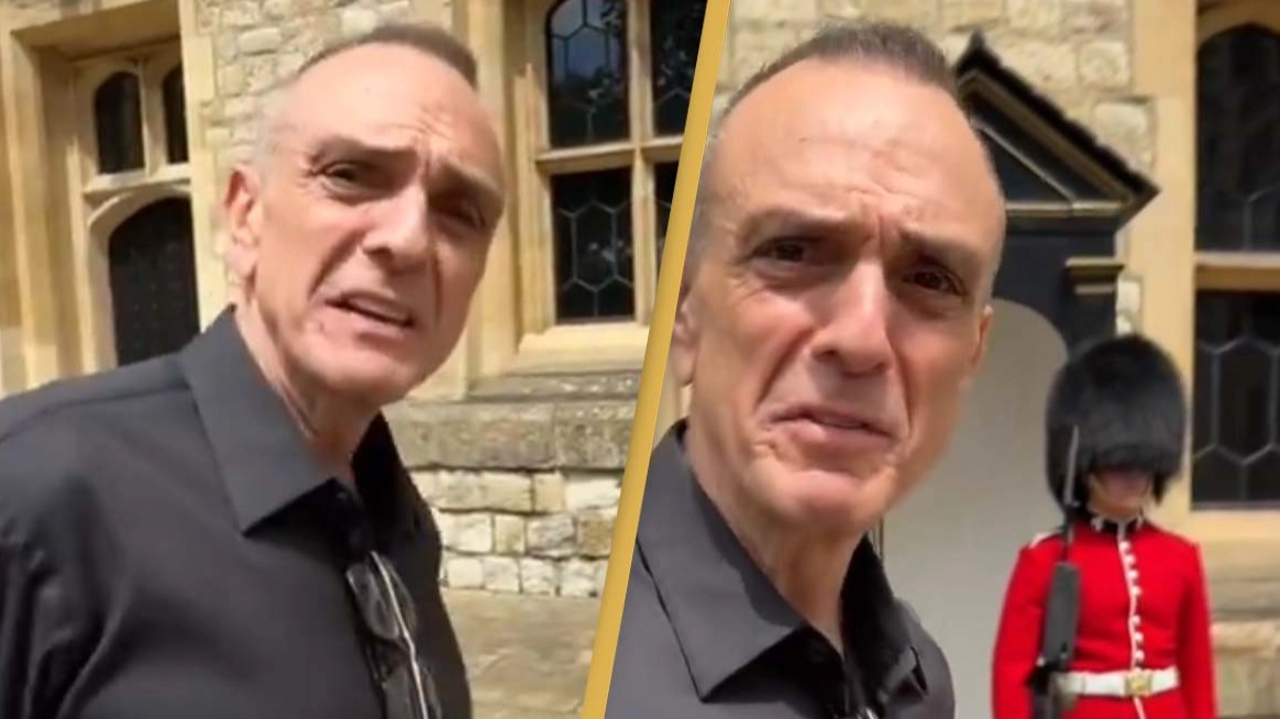 Hank Azaria tries to make King's Guard crack by unloading several Simpsons voices on him