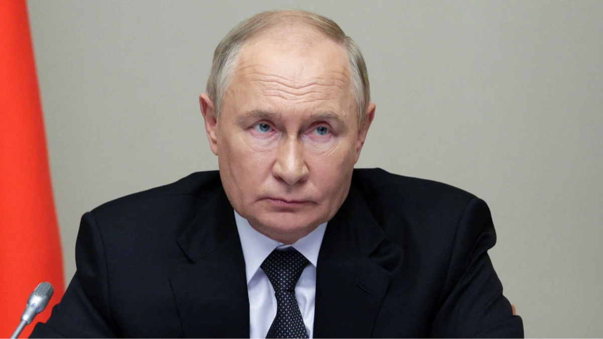 Russia issues scathing response to Trump after he made shocking comments criticizing their army