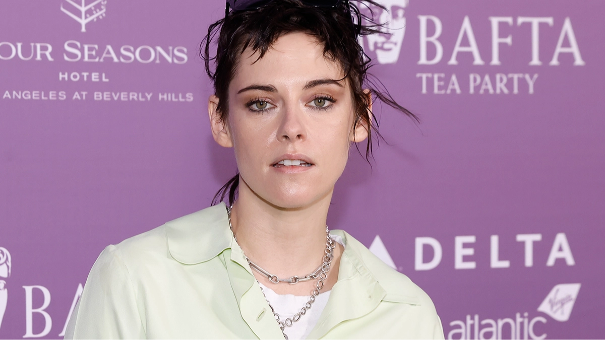 Kristen Stewart trolled following bizarre claim Americans should stop eating burgers to protect immigrants