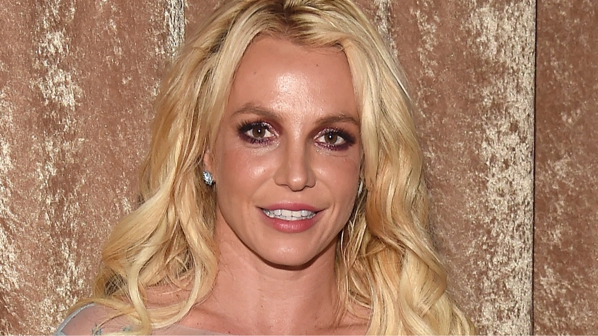 Britney Spears worries fans following 'brain damage' claim in cryptic social media post