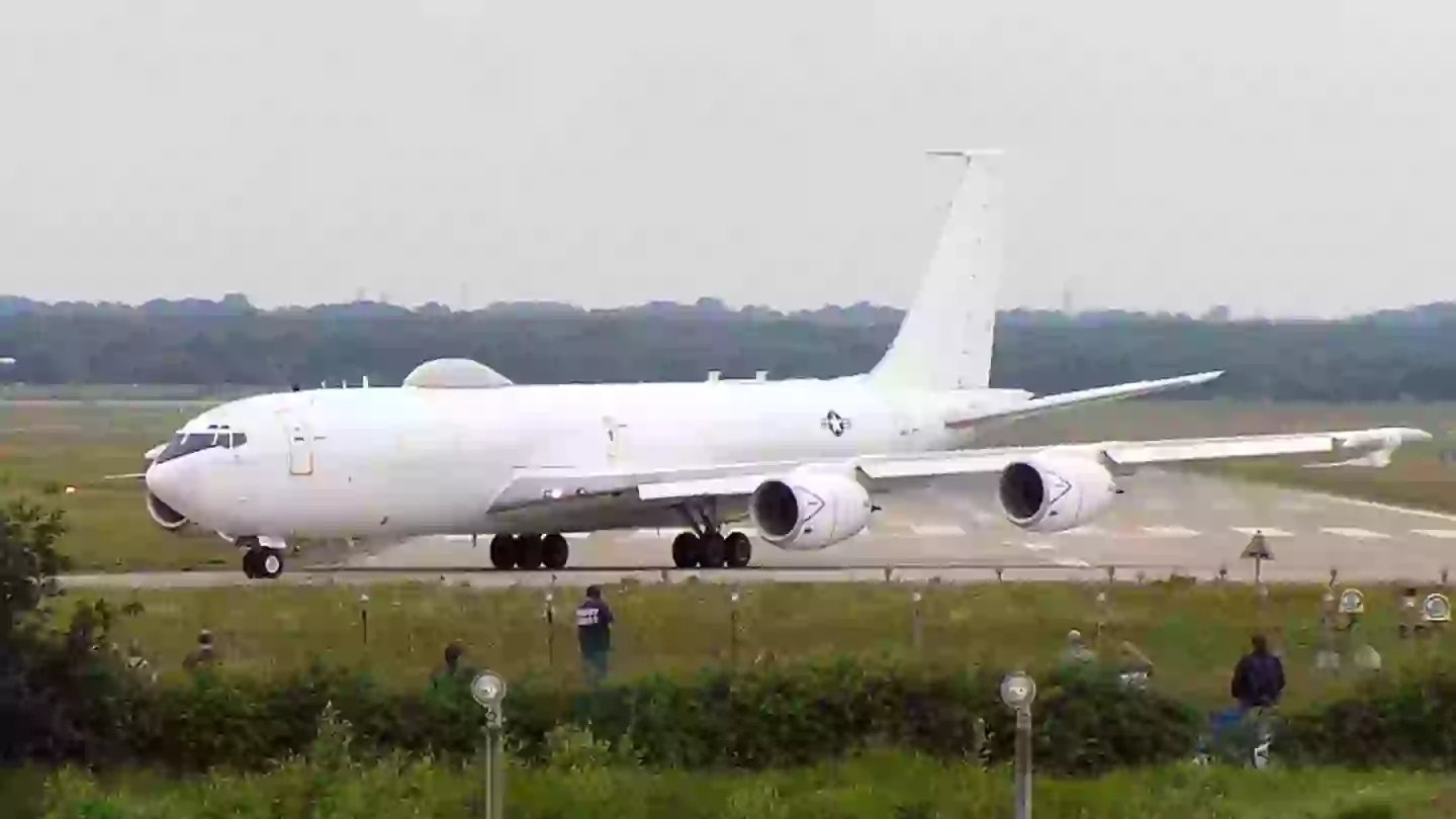 Shocking amount it costs 'Doomsday plane' to fly as one was seen circling nuclear command base causing officials to release statement