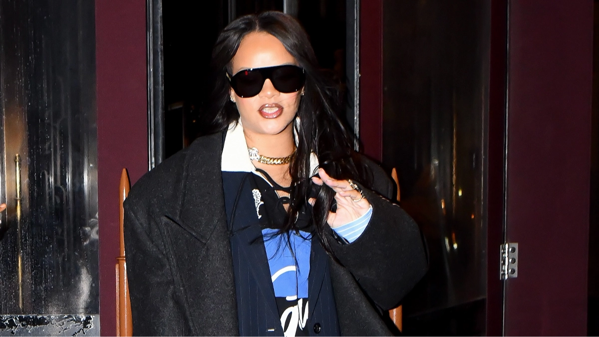 Rihanna's blunt five-word response to bodyguard after he left her to get hit by a door