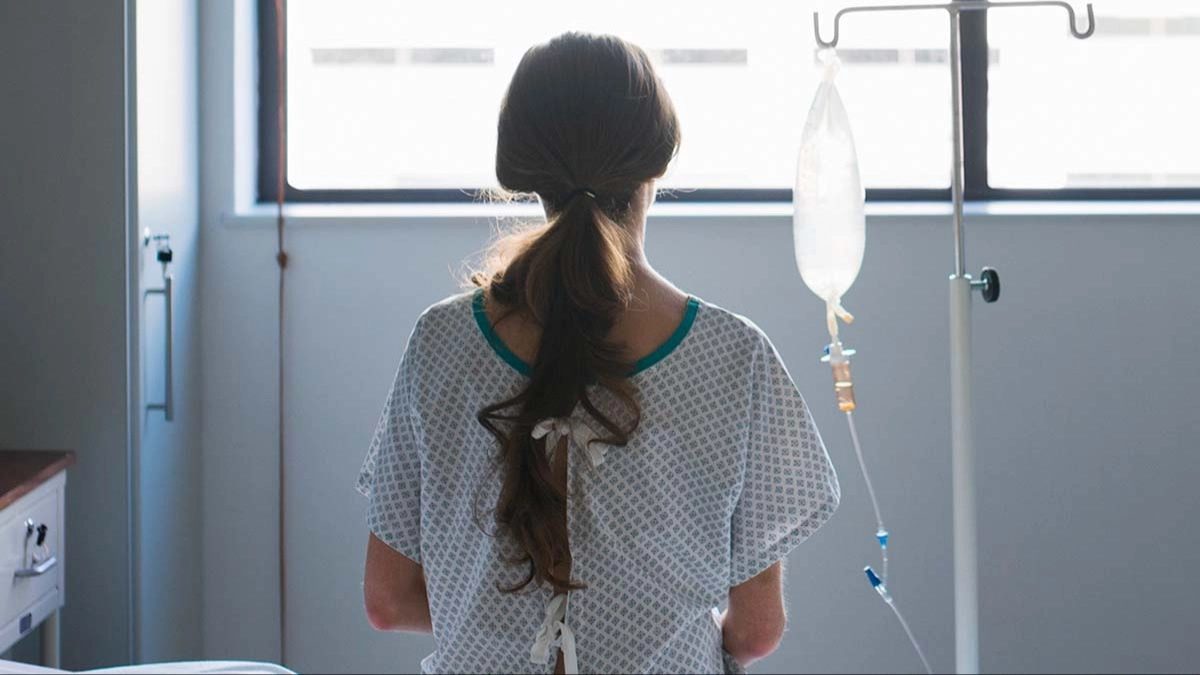 Mom, 42, diagnosed with stage 3 colon cancer reveals the first sign that her doctors missed