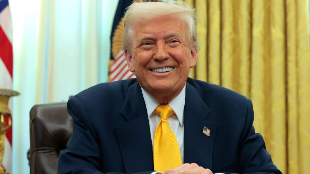 'World’s most powerful company' willing to pay Trump $100,000,000,000 'protection fee' amid war fears