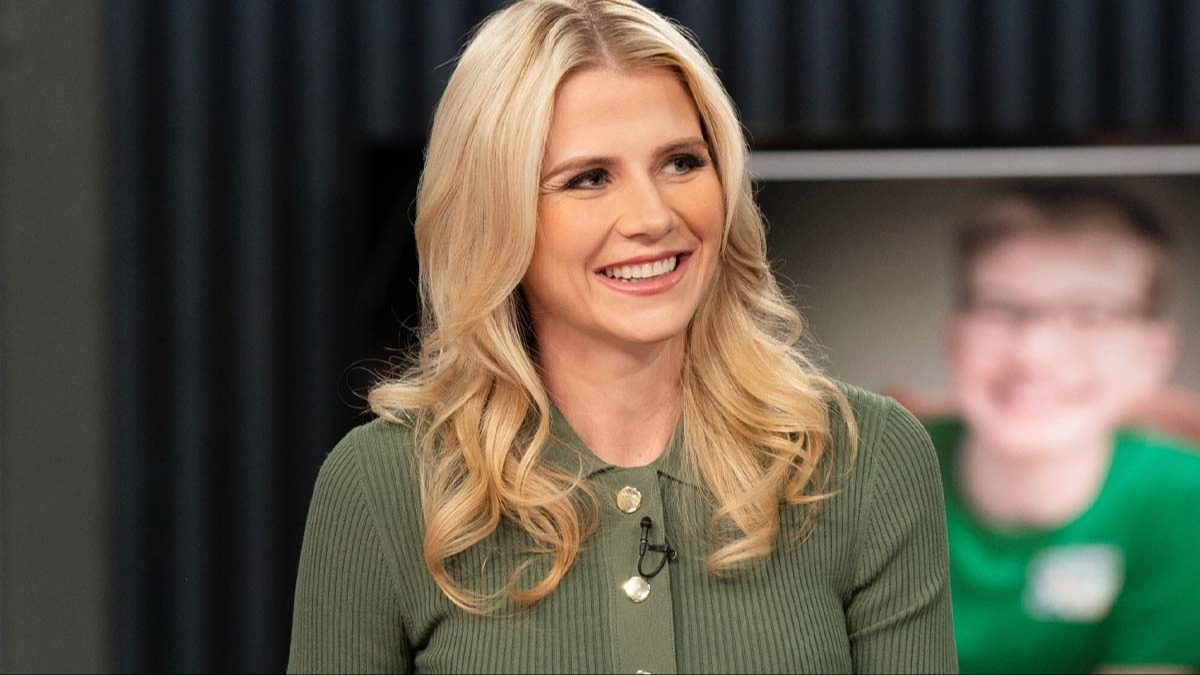 Kidnap victim Elizabeth Smart wins first place in bodybuilding competition as she reveals her new passion