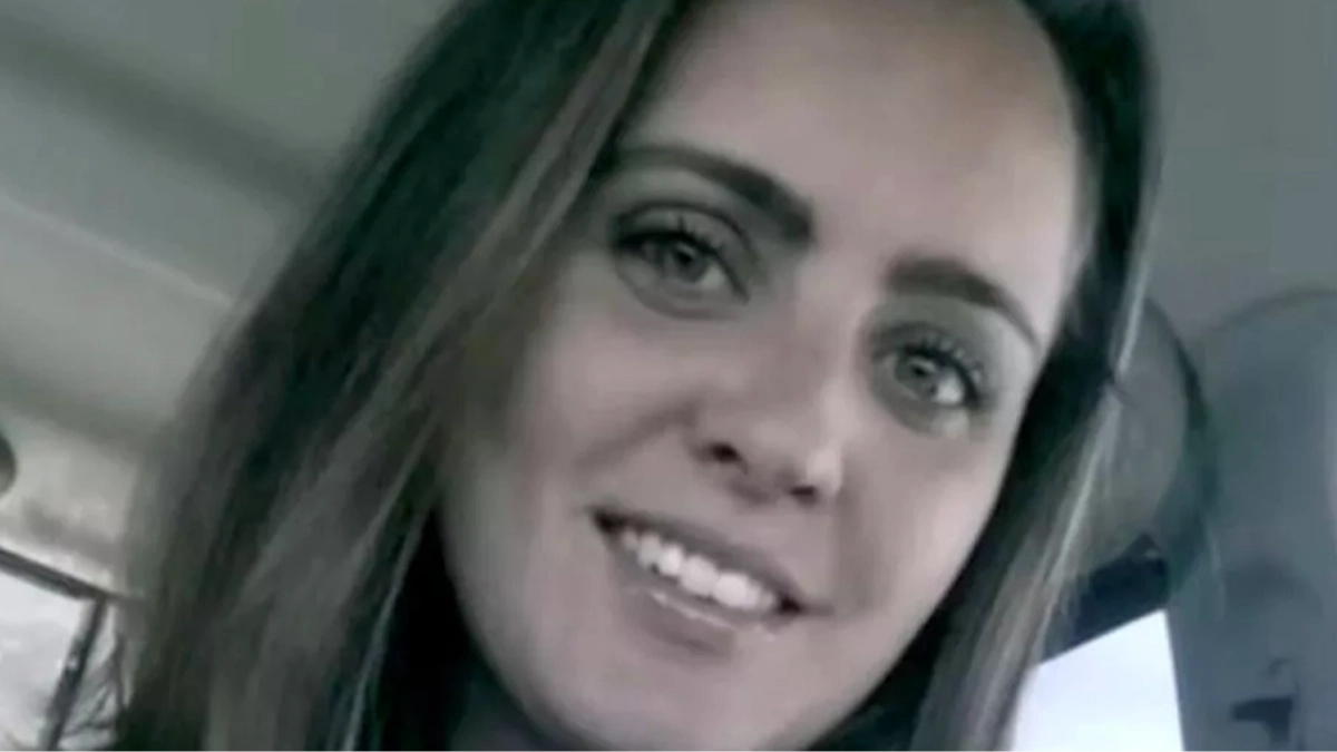 Woman's chilling internet searches she made when trying to cover up husband's murder as she pleads guilty
