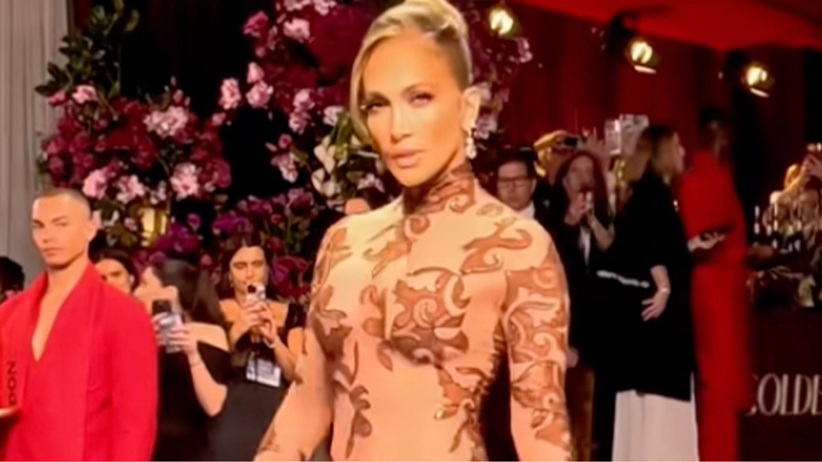 Jennifer Lopez savagely called out online after 'rude' interaction at Golden Globes goes viral