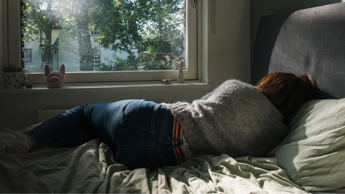 Doctor explains why sleeping with the windows closed could be ruining your sleep