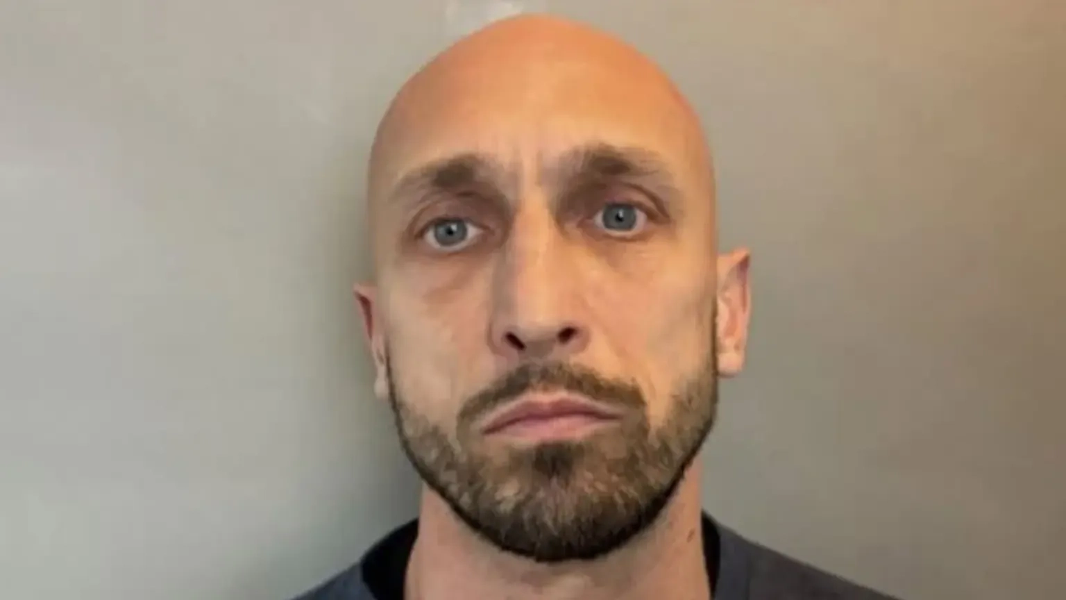 Police helicopter footage captures moment escaped inmate is found hiding