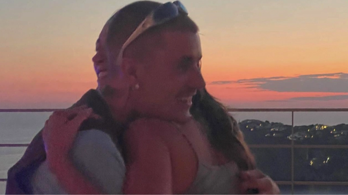 Justin Bieber sparks bizarre conspiracy theory after latest post with wife Hailey
