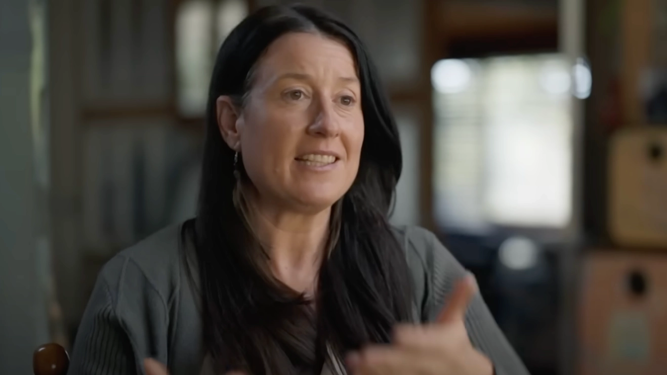 Woman claims she ‘cured her bipolar disorder’ by transplanting partner’s poop inside of her