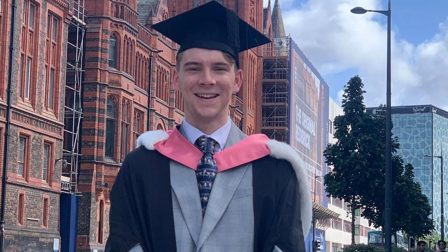 Student, 21, died just days after getting what they thought was 'fresher's flu' as family issue warning