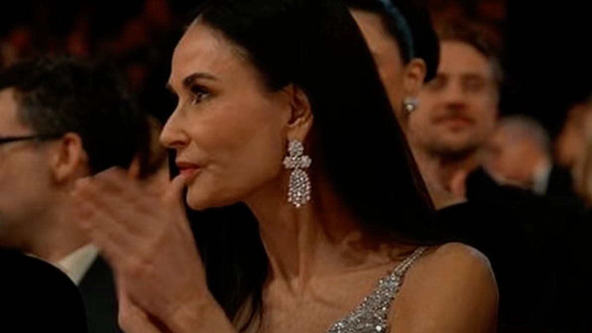 Body language expert breaks down Demi Moore's 'disbelieving' reaction after losing Best Actress award at Oscars