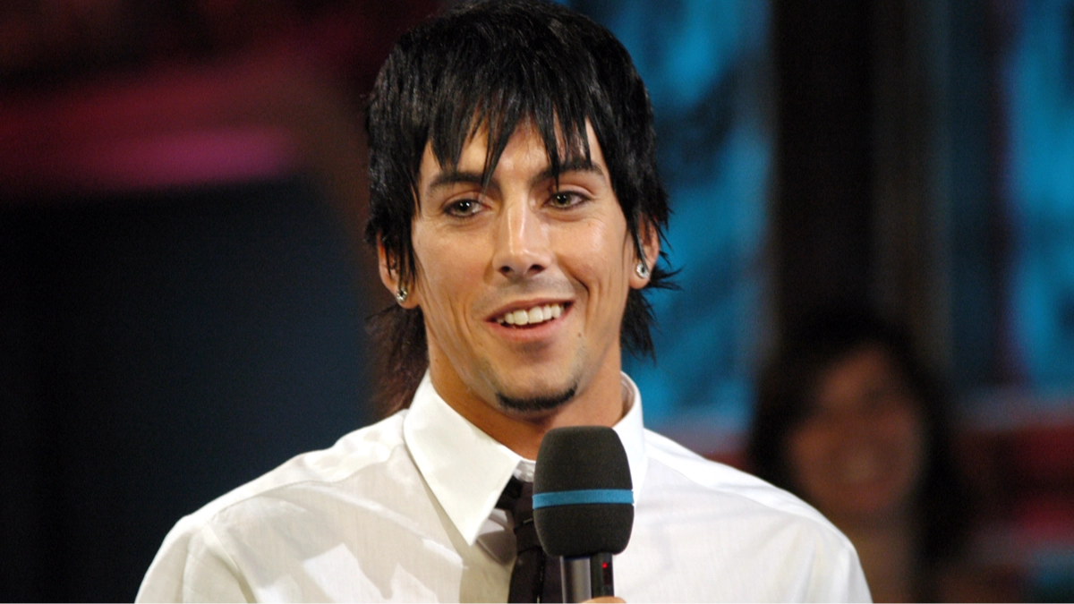 Former inmate in same prison as pedophile rockstar Ian Watkins explains how he was a 'dead man walking'