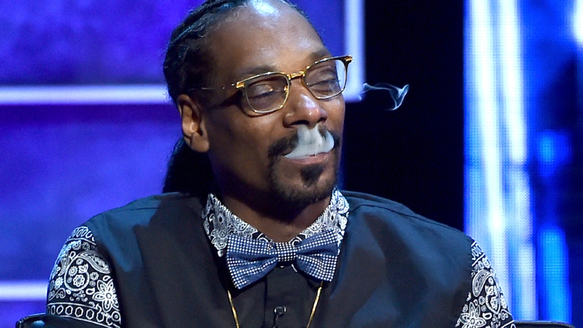 Snoop Dogg says there's only one person in the world who can outsmoke him