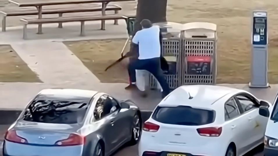 Parents of ‘hero’ bystander speak out after son tackled and disarmed shooter during Bondi Beach attack