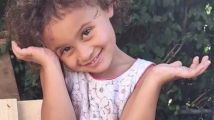 Girl, 4, killed by stray bullet from police shootout while she waited in dentist's office