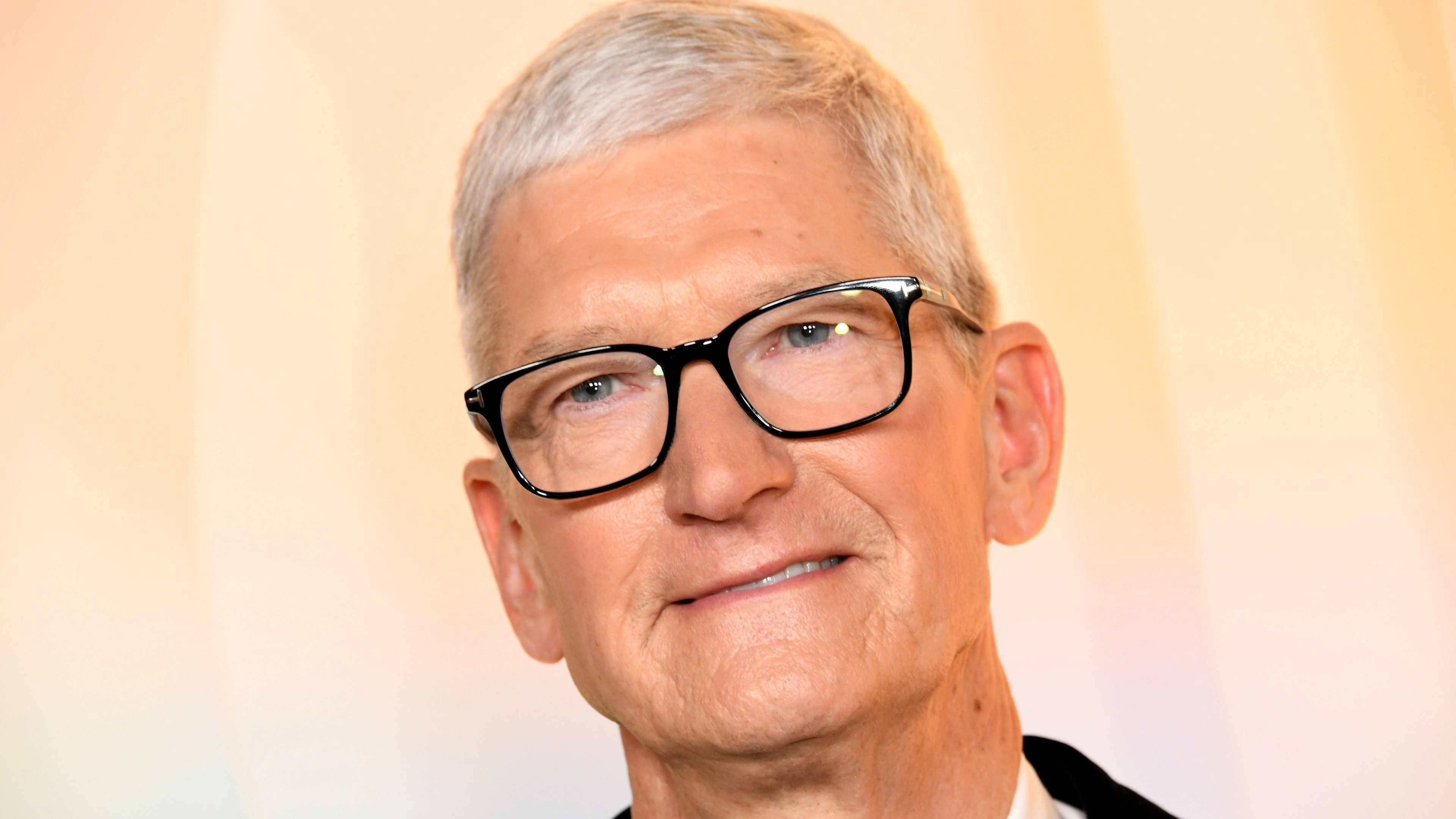 Tim Cook to step down as Apple CEO as replacement announced
