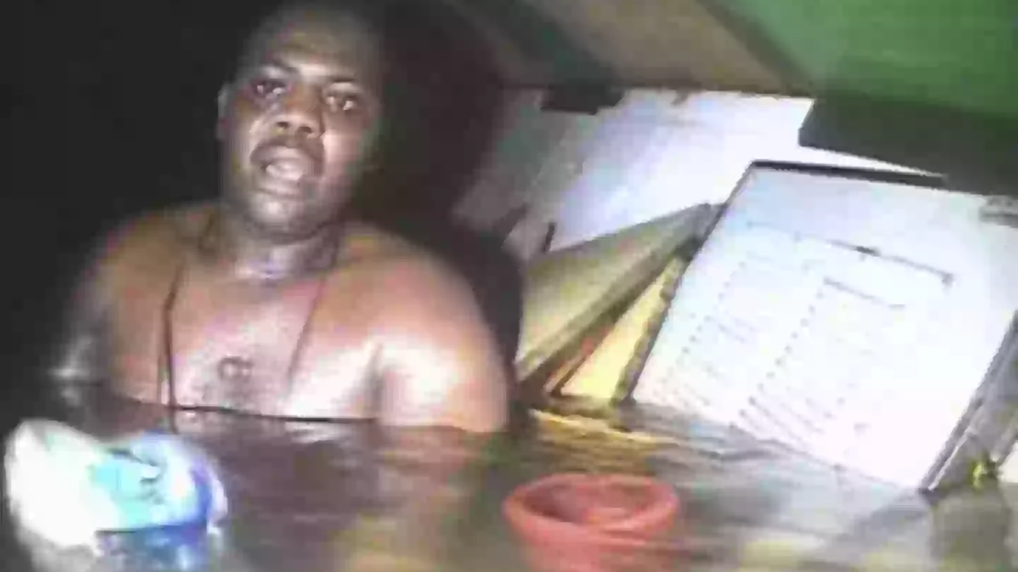 Unbelievable moment diver spots hand of man who survived 60 hours underwater after boat sank to bottom of ocean