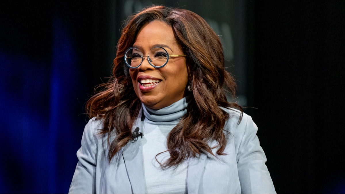 Oprah Winfrey responds to claims she refused to open private road to Hawaiians escaping tsunami